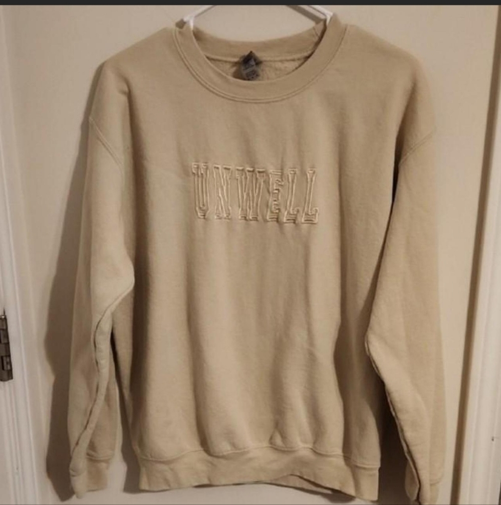 Unwell cream sweatshirt Size M #unwell #graphicsweater